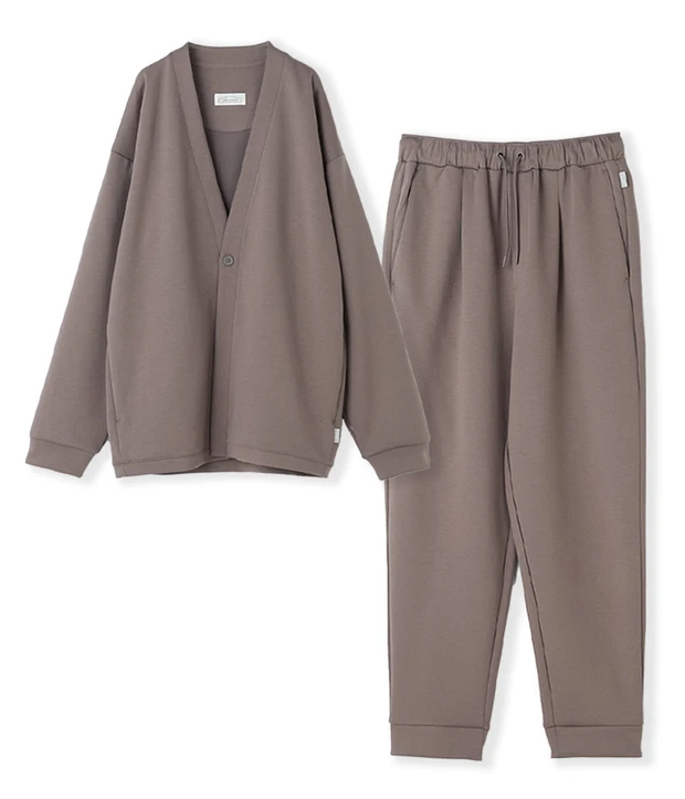 マキア 山本舞香 美活 AOKI リカバリーウェア ラウンジカーディガン ラウンジパンツ