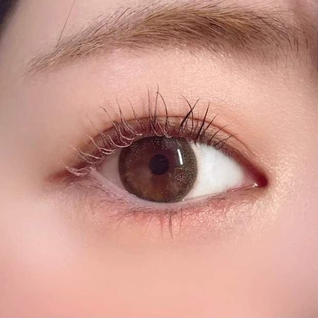 春メイク コーラルメイク アイメイク