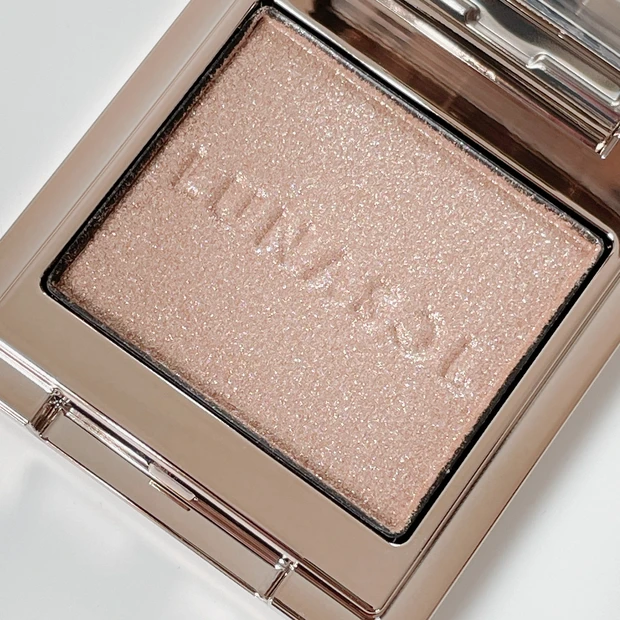 ルナソル 03 Mirror Ash スウォッチ