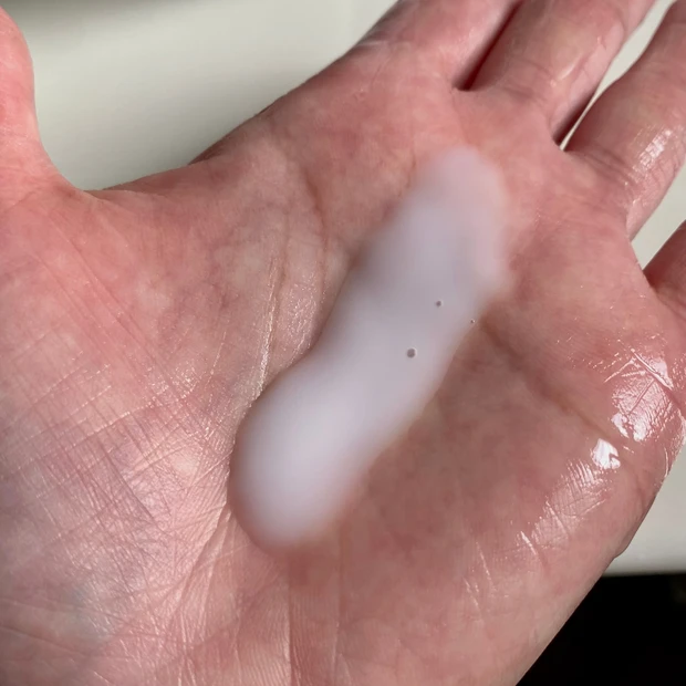 春風、花粉、ほこり、マスク荒れ..肌が本調子ではない時にも安心して使っている敏感肌用美白IHADA。_2_2