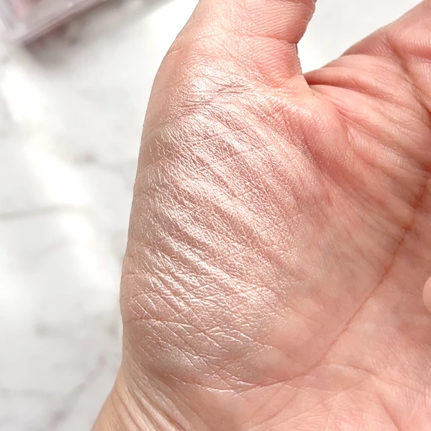 グリント ハイライターの05 ピッチムーンのスウォッチ