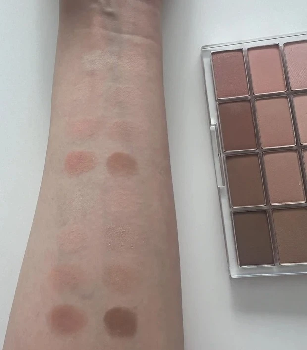 05 ミューテッドコーラルブラーリングの口コミ・スウォッチ