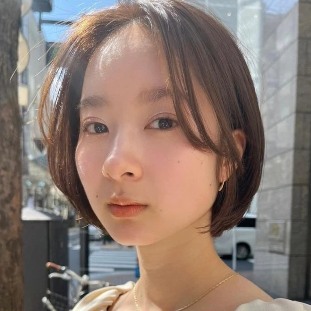 ショート ボブ ヘアスタイル ヘアカタログ 2022 30代 40代