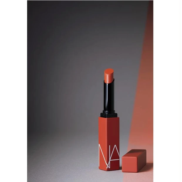 NARS パワーマット リップスティック