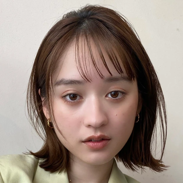 【最新ボブ】スタイリングが簡単！ きちんと感と今っぽさを両立するレイヤーボブヘア
