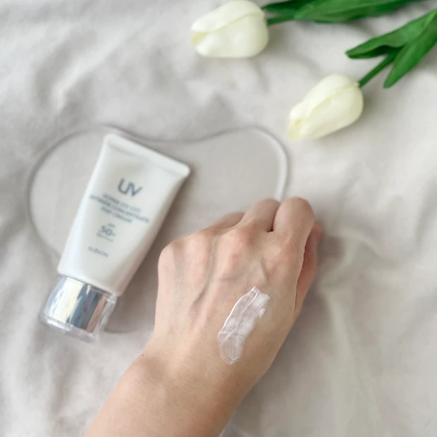 秋冬におすすめなアルビオンの保湿下地