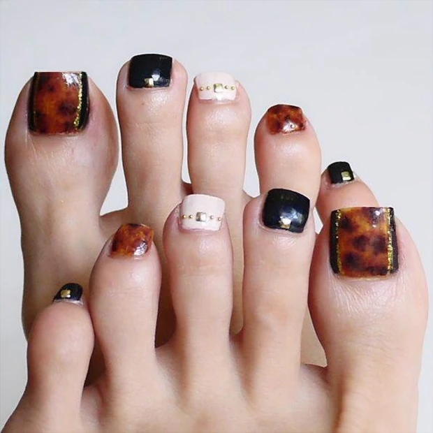 2色使いでリアルにできる！ポリッシュで簡単べっ甲ネイル【ギ☆のセルフネイ…