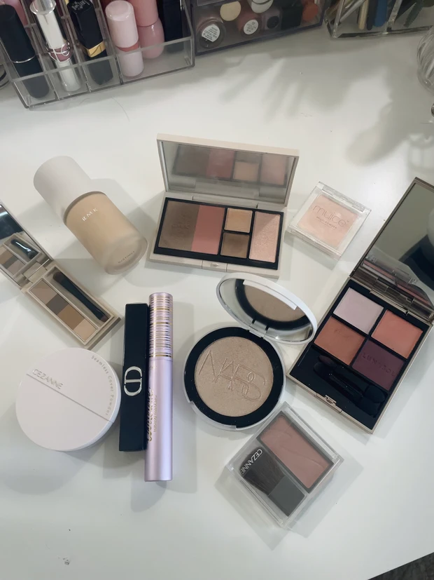 【2025年新作コスメ使用】MAQUIA10月号秋ファンデ&カラーメイク｜イエベ春の3daysメイクルックを公開_4_2