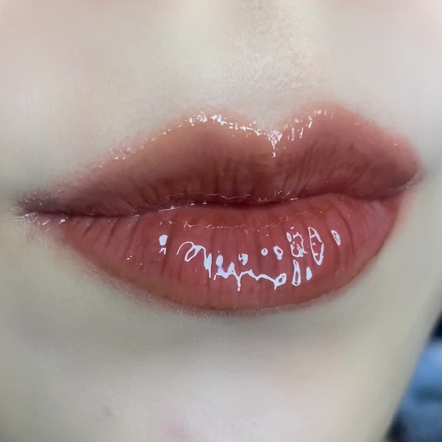 fwee(フィー) 3Dボリューミンググロス ダーティーコーラ70% リップメイク