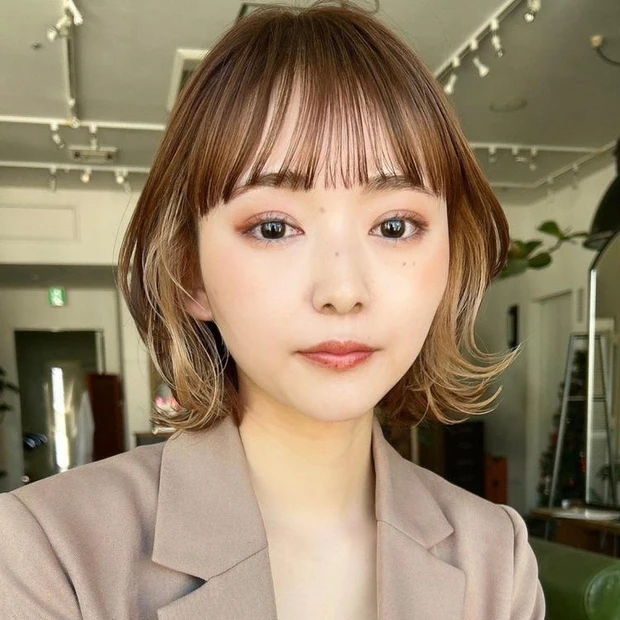 ボブ ヘア 髪型 ヘアスタイル 30代 40代 大人 インナーカラー 前髪あり