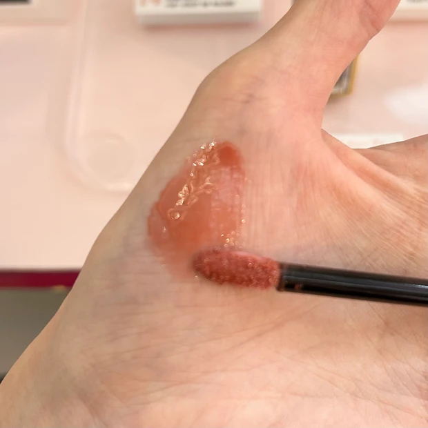 トムフォードビューティー グロスリュクス08 スウォッチ