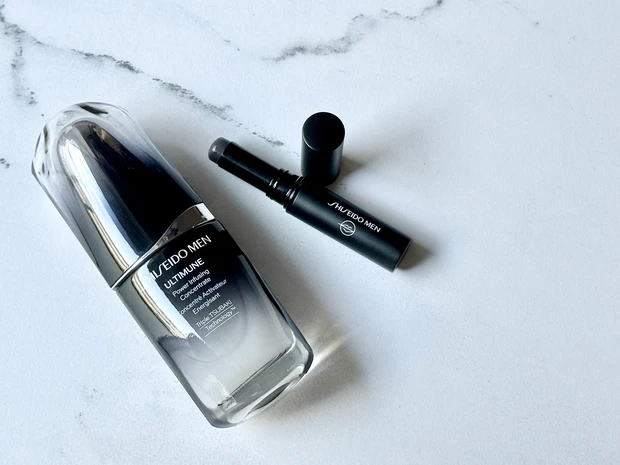 SHISEIDO メン アルティミューン™️ パワライジング コンセントレート モイスチャライジング リップ クリエイター TINT