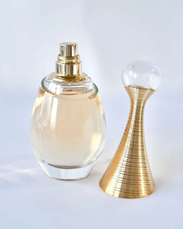 ディオール ジャドール オードゥ パルファン ボトル