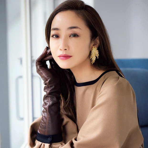 神崎 恵さんの秋メイク! 今季は深みのあるボルドーが気になる