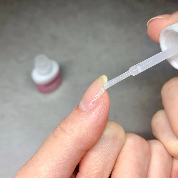 セルフネイル 自爪 亀裂 亀裂対処法 ネイルケア 爪補強