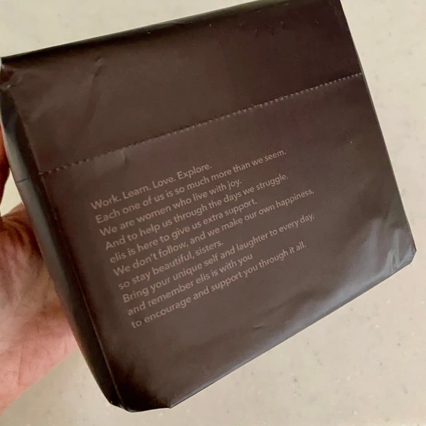 蜷川実花さんのデザインの限定品。（もう隠さなくて良いか！）これは買いに走りたい。_6_2