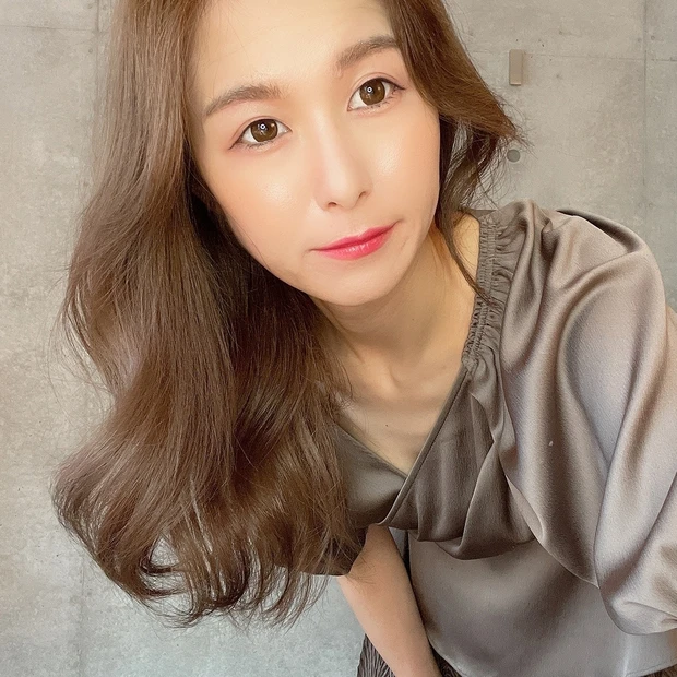 韓国ヘアの秘訣は「髪のキメ」!好印象のスタイリング&ツヤ髪キープ術を人気…