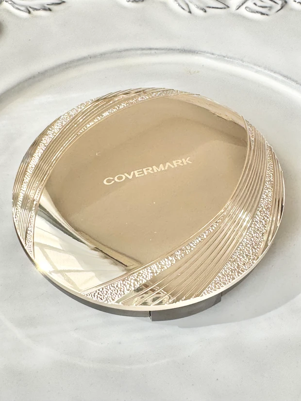 カバーマーク　ベースメイク　デパコス　フローレスフィット　ファンデーション　下地　パウダー