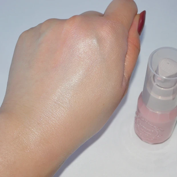 キャンメイク モイストプリズムプライマー スウォッチ