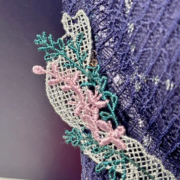 AMOSTYLE BY Triumph6柄6色シリーズの新作は歴史上の女性が愛した花がテーマ「My flower」_5_1