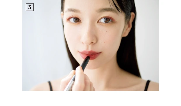 にじみ出る血色感に仕上げる