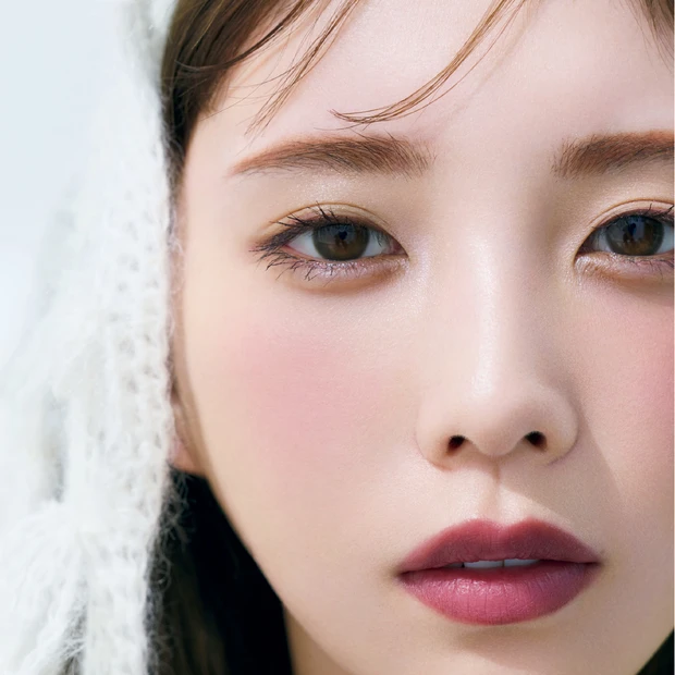 【2026年春新作でローズメイク】トレンドは“ウブさ”の演出！ 与田祐希さんが実践