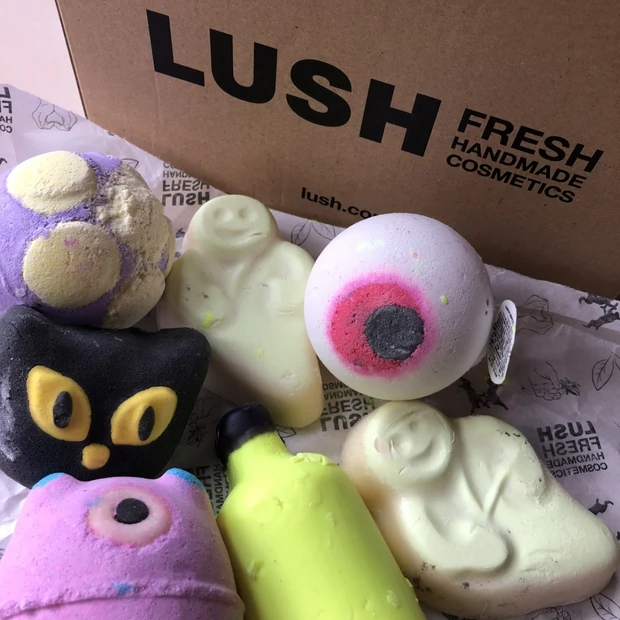 この石けん、本当に光る!LUSH 「ゴースト イン ザ ダーク ソープ」