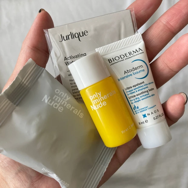 指原莉乃さん表紙が目印！MAQUIA12月号本日発売！_5_1