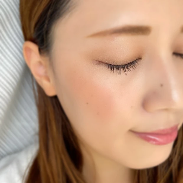 【MAQUIAインフルエンサーのオッス！推しコス】ついに定番化！ 話題のLUNASOL〝宝石アイシャドウ〟スウォッチ･メイク写真で徹底分析  ͗ ͗動画も有ります！_4_1