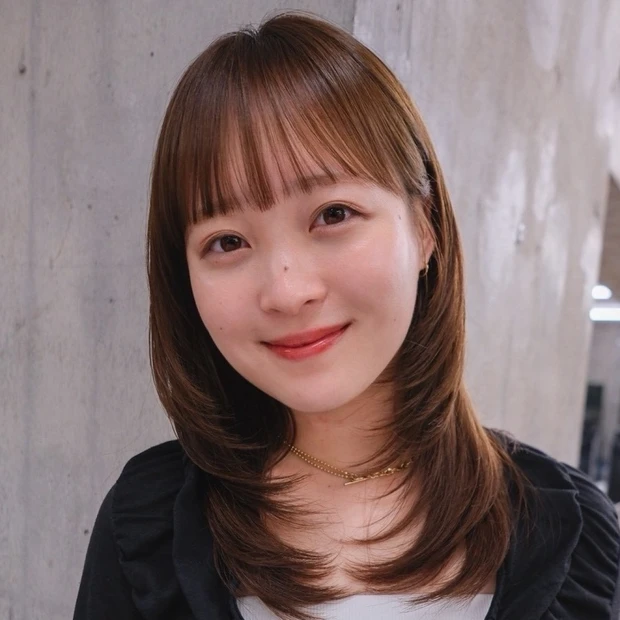 【大人の垢抜けヘア】フルバングで印象チェンジ! 面長カバー&小顔印象のミディアムレイヤー
