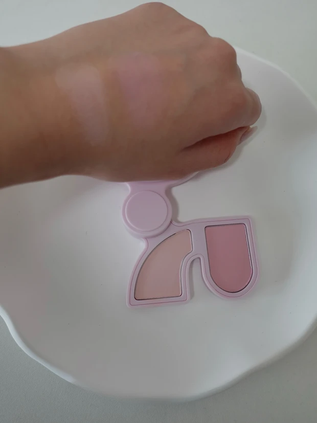 【可愛すぎる!】韓国発2色構成のカラーブレンドチークが使える!_3