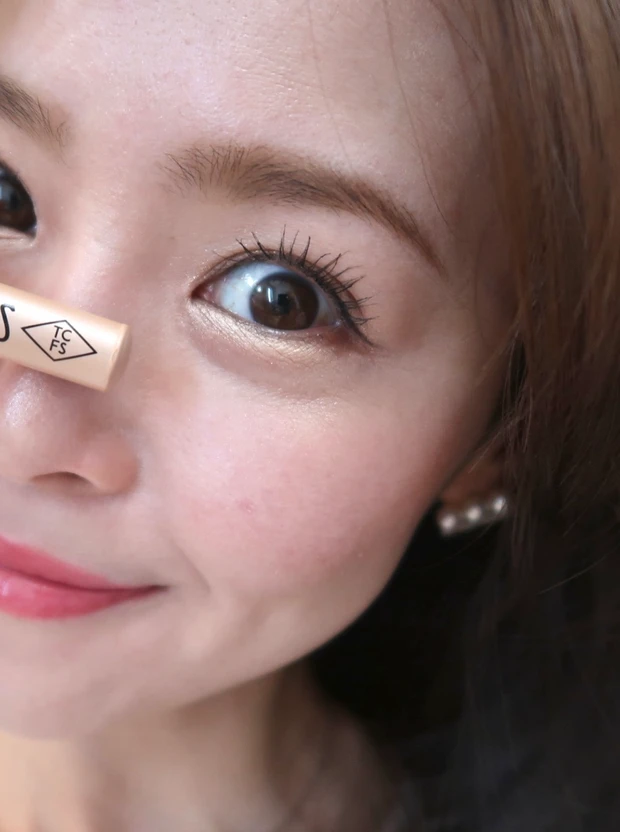 too cool for school アートクラス　フロッタージュペンシルを涙袋に描いた色見①