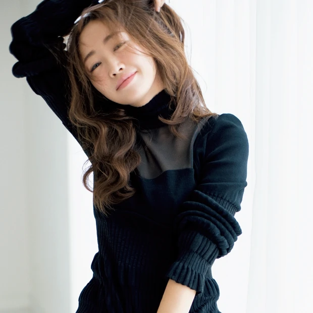 神崎 恵流・タイパ&コスパ。水、運動、高機能クリームの美容アイデア