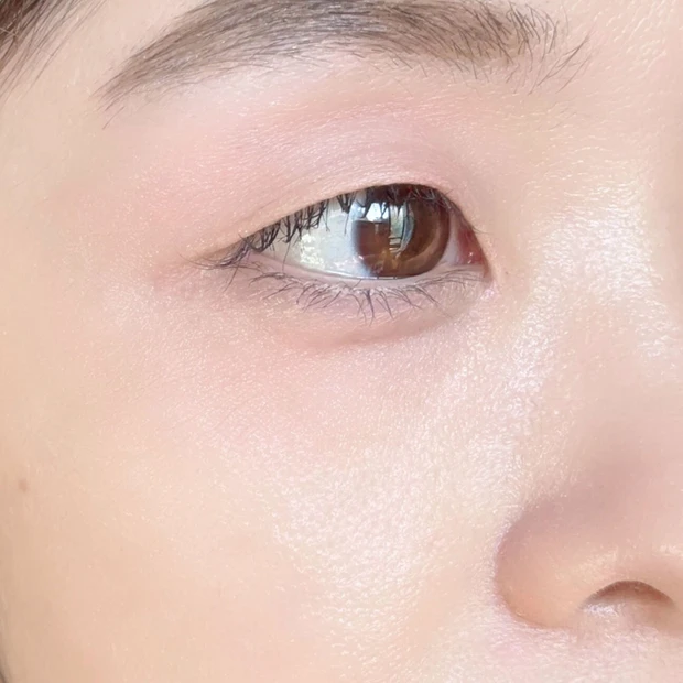 KATE（ケイト） バウンシーチークシャドウ PK-2 ピンクムースのメイク例