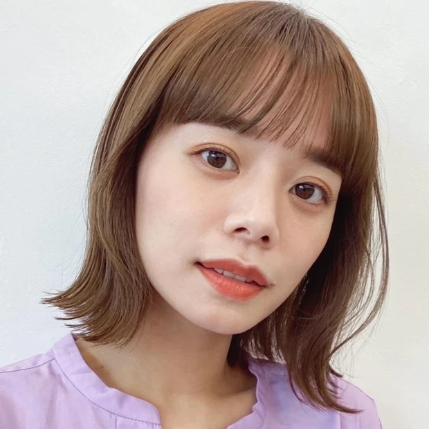 ボブ 30代 40代 ヘアスタイル 明るめカラー 前髪あり