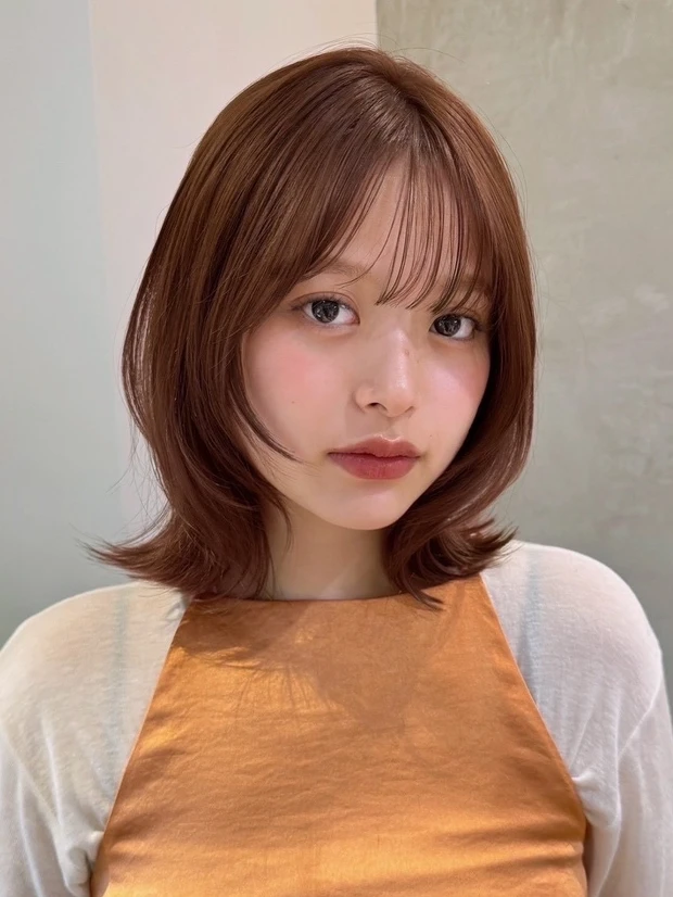 髪型　ミディアムレイヤー　ミディアムヘア　冬 ヘアスタイル　正面