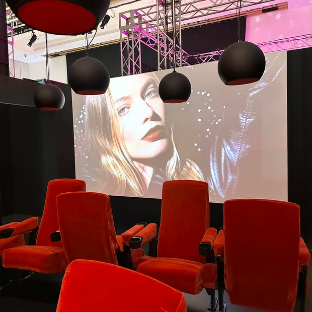 「ルージュ アリュール ヴェルヴェット ニュイ ブランシュ/眠らない夜」02:00 シネマ③