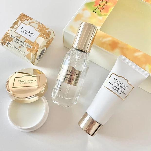 【2021年秋の新作】フローラノーティスのソリッドパフューム&限定セット