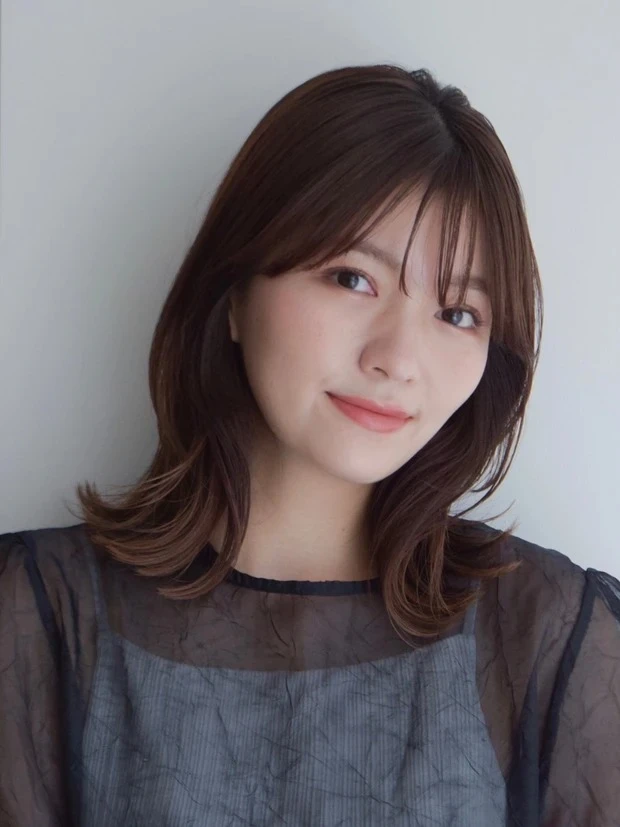 伸ばしかけ　髪型　ロブ　レイヤー効果で小顔見え！ 