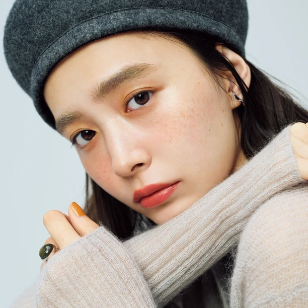 シャレかわ♡トレンド眉に！ 儚げに見せる“色素レス眉”の描き方をレッスン