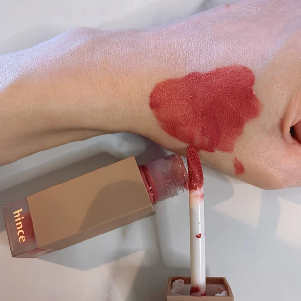 ムードインハンサーリキッドマット アリュールメント