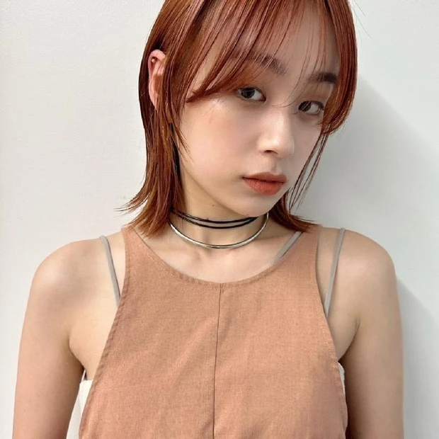 ボブ　髪型　ヘア　ヘアスタイル　小顔　大人　ウルフ　前髪あり