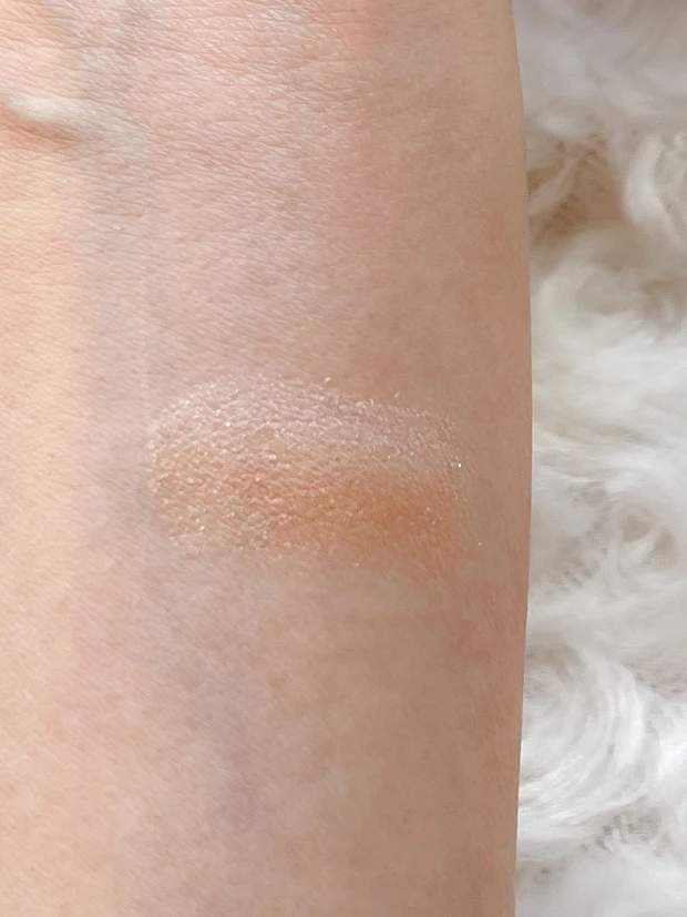 忙しい新生活のお助けアイシャドウ！指スワイプで可愛いをつくる_5