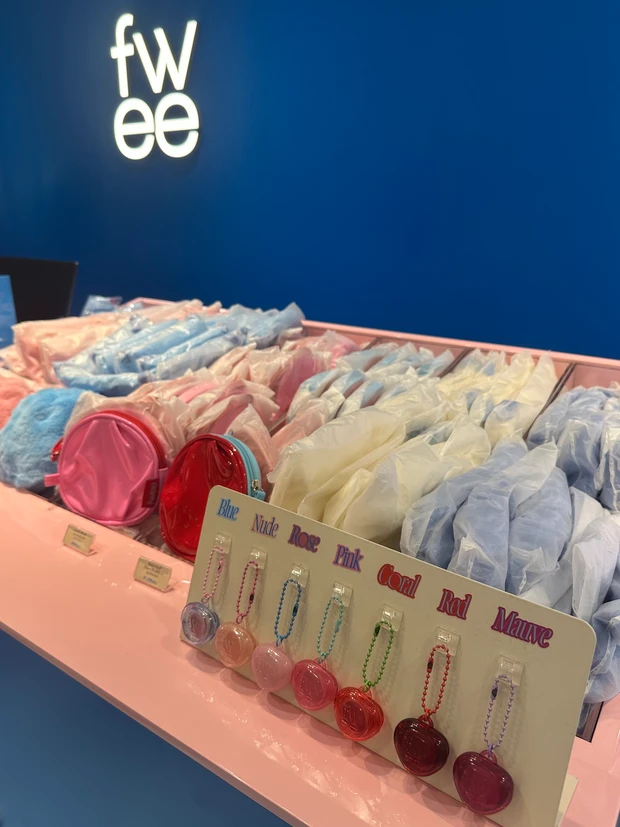 【フィーアジト名古屋】fwee フィー 名古屋