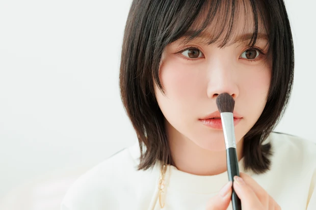 声優Liyuu鼻先チーク