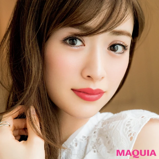 ブルベ肌さんの夜デートは、オレンジピンクリップで彼の視線を独り占め！