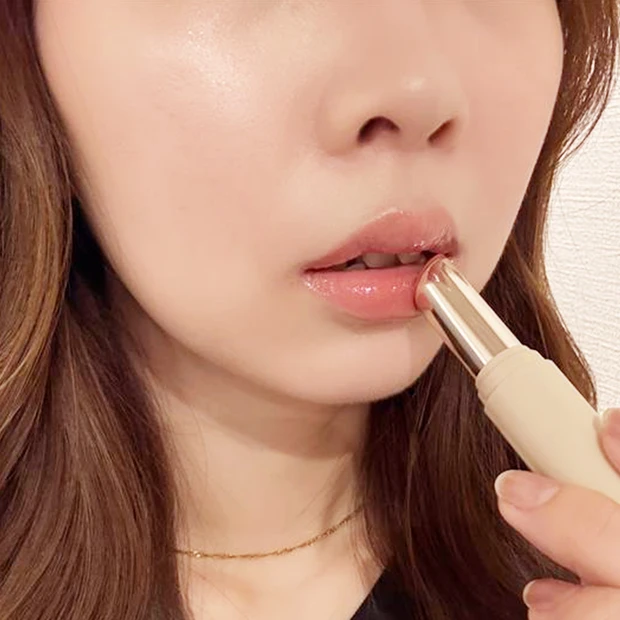 ポーチの中身　ヴィセ　エッセンスプランプバーム　メイク後