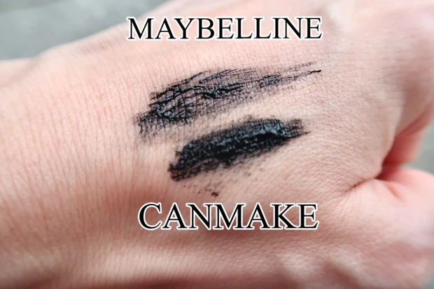 クイックラッシュカーラーロングマスカラとスカイハイの比較（テクスチャー）