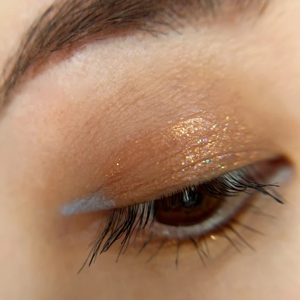 ディディオン リキッドグリッター メイク