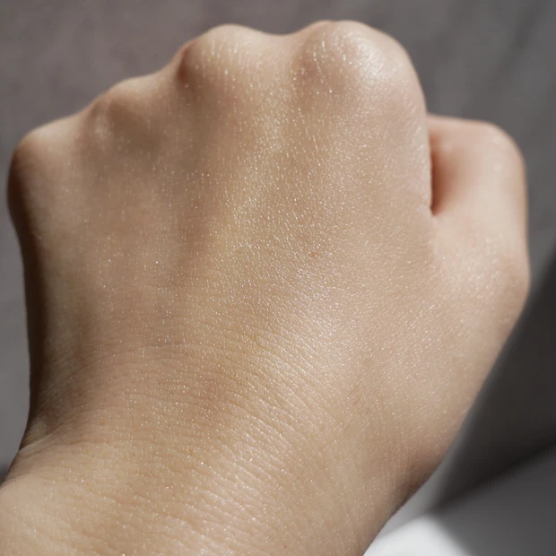 【カルテHD】べたつかない薬用ハンドクリームを使ってみた_2_3